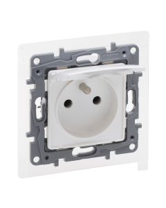 LEGRAND NILOE SELECTION Moduł Perła Gniazdo 1xZ/U Z Przesłonami Z Klapką IP44 Zaciski Sprężynowe 16A-250V