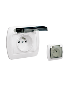 KONTAKT-SIMON AKORD Biały Gniazdo 1xZ/U Z Klapką Dymną IP44 Z Przesłonami Zaciski Śrubowe 16A 250V 1